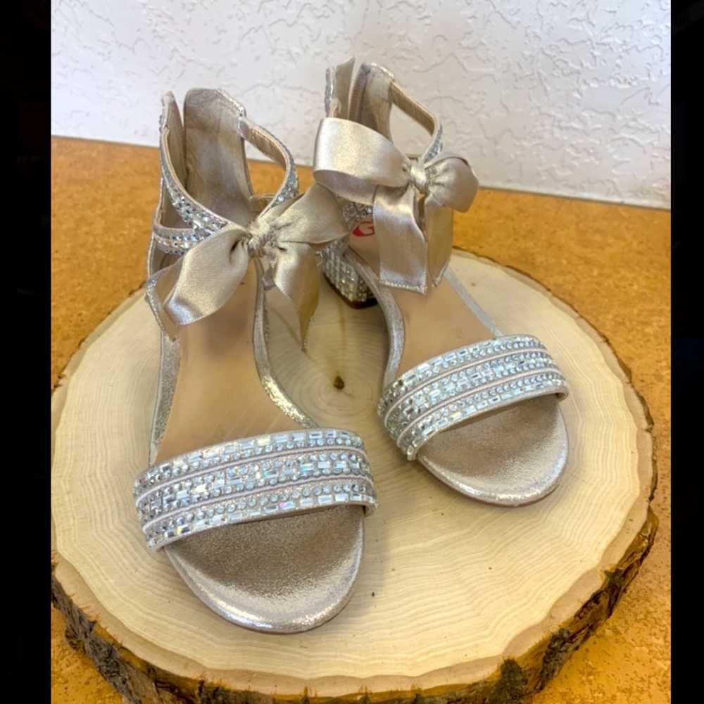 Girls Gianni Bini little heels